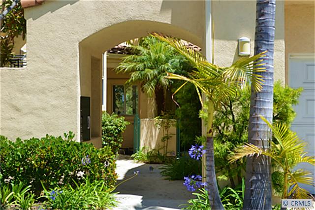 Courtyard entry - 39 FLEURANCE Street, Laguna Niguel CA 92677 - photo 1