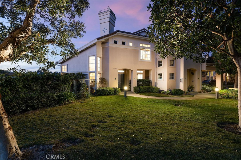 Ideal end-unit location with greenbelt in front. - 39 Shorebreaker, Laguna Niguel CA 92677 - photo 1