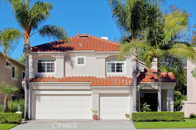 Great curb appeal and 3 car garage! - 39 Via Di Nola, Laguna Niguel CA 92677 - photo 1