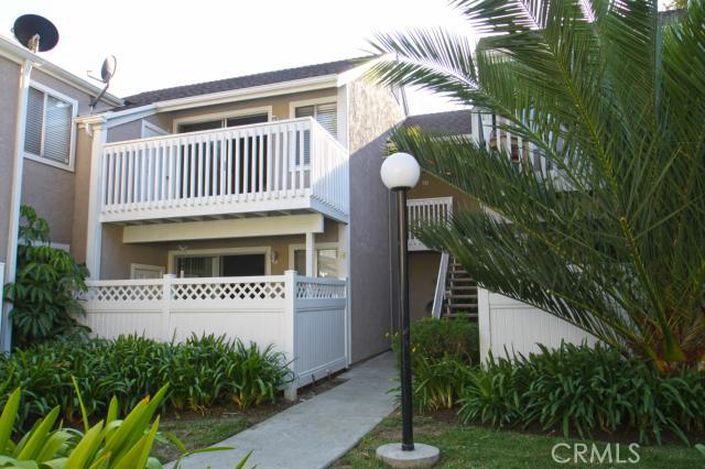 Highly upgraded upper level unit with large balcony over looking the courtyard. - 47 Terrace Circle, Laguna Niguel CA 92677 - photo 1
