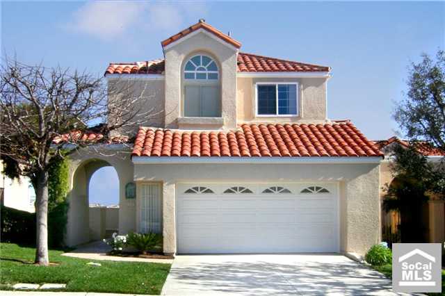 Located on private street in gate guarded community - 50 MARSEILLE, Laguna Niguel CA 92677 - photo 1