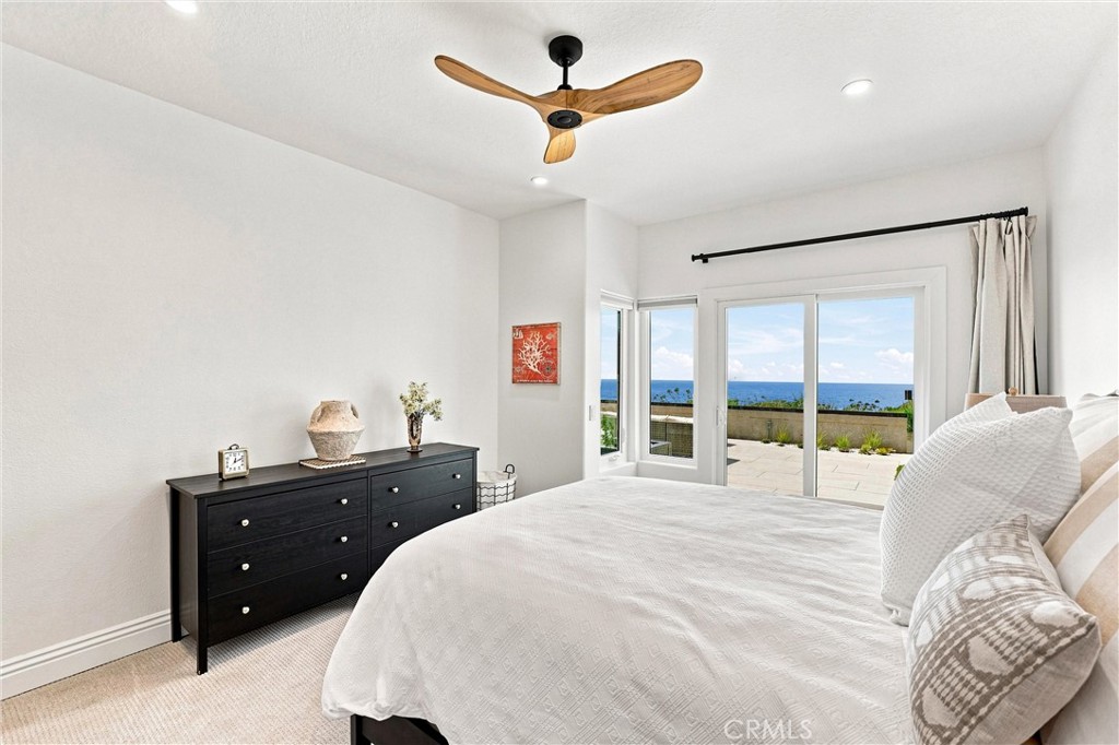 Bedroom #2 with ensuite​​‌​​​​‌​​‌‌​​‌‌​​‌‌​​‌​​​‌‌​‌​​​​‌‌​‌​​ bathroom - 6 Cavalier, Laguna Niguel CA 92677 - photo 20