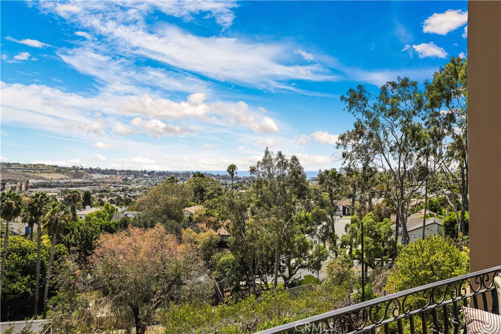 images enhanced with AI - 6 Riverstone, Laguna Niguel CA 92677 - photo 39