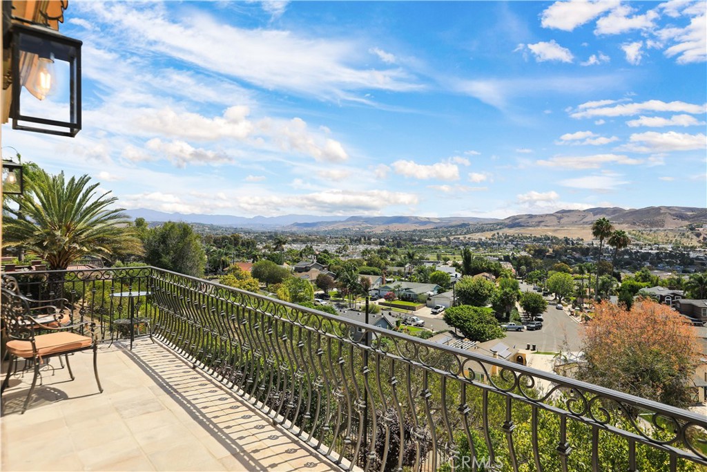 images enhanced with AI - 6 Riverstone, Laguna Niguel CA 92677 - photo 60