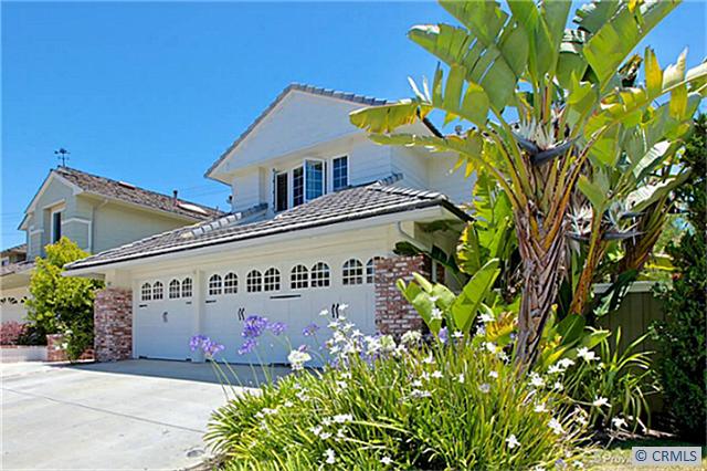 Three car garage and full driveway - 60 OAKCLIFF Drive, Laguna Niguel CA 92677 - photo 1