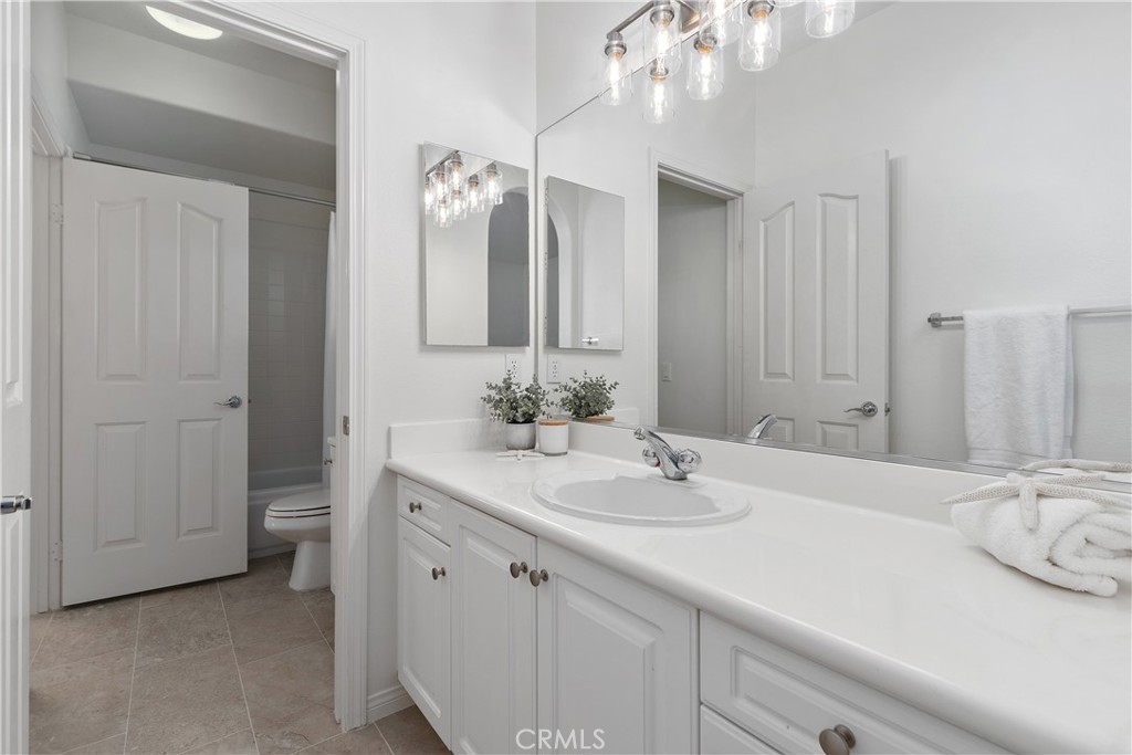 Jack and Jill bathroom with each having there own sinks! - 8 Chantonnay, Laguna Niguel CA 92677 - photo 30