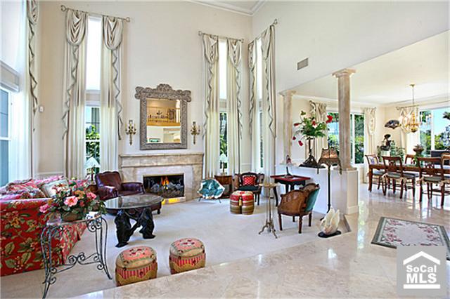 Entering in to Large two story living room and foyer - 8 CORONADO POINTE, Laguna Niguel CA 92677 - photo 1