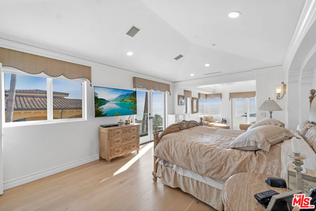 8 Saint Tropez, Laguna Niguel CA 92677 - photo 32