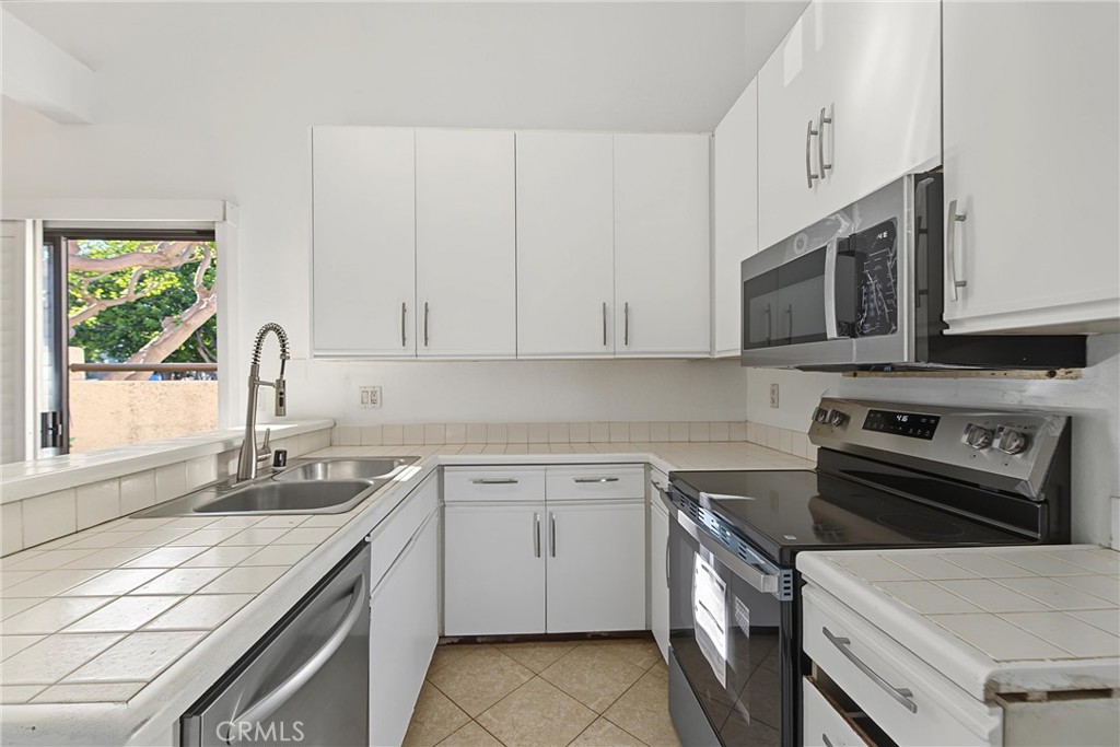 82 Largo, Laguna Niguel CA 92677 - photo 8