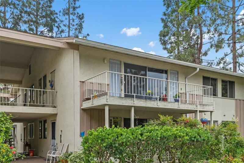 100 Via Estrada O, Laguna Woods, CA 92637