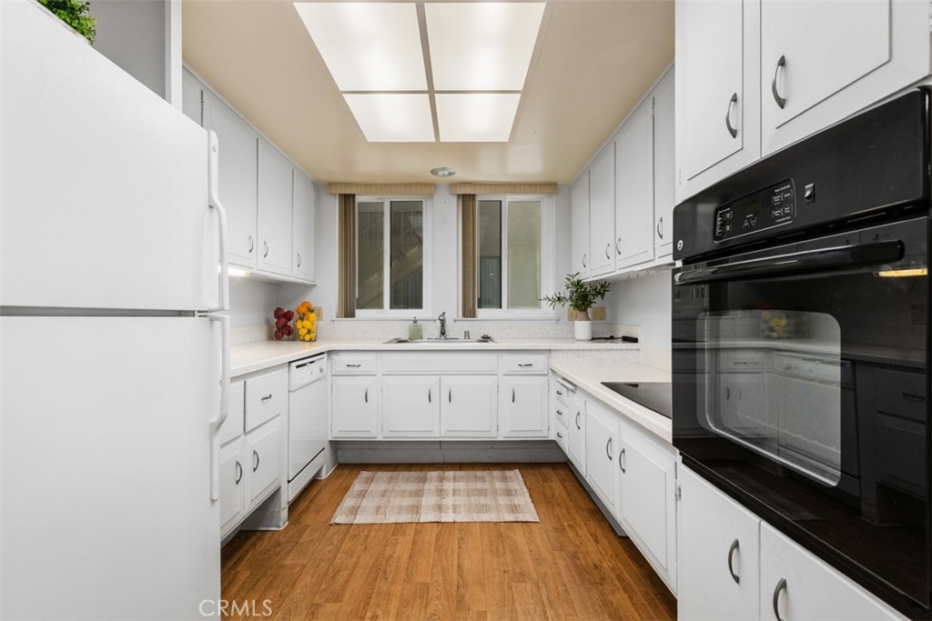 124 Via Estrada E, Laguna Woods CA 92637 - photo 14