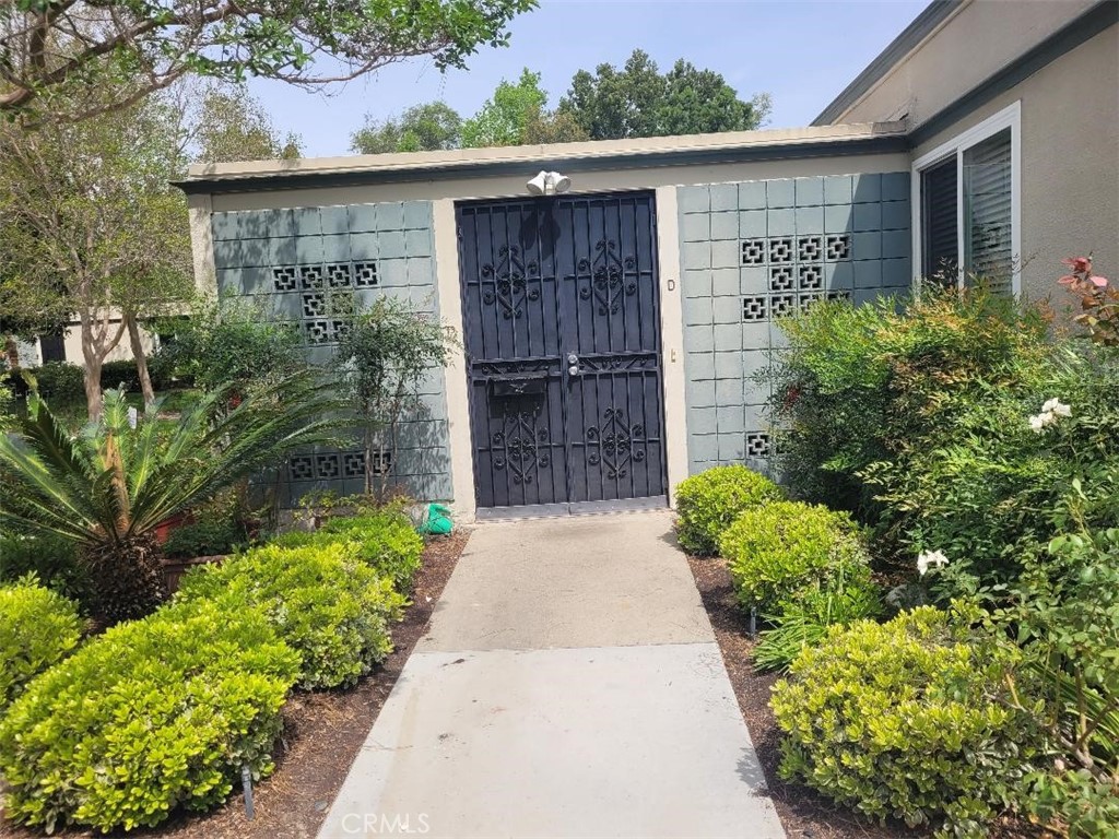 Entry - 158 Avenida Majorca D, Laguna Woods CA 92637 - photo 1