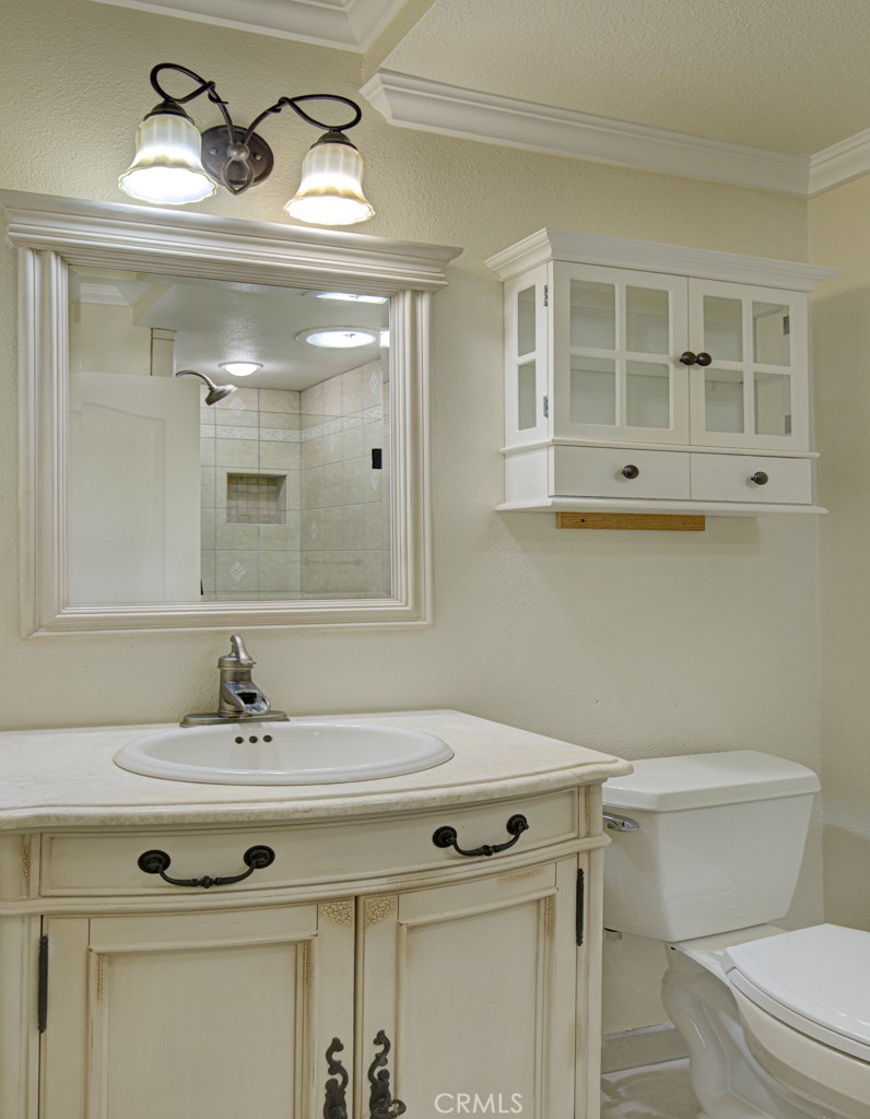 Primary bathroom. - 2 Via Castilla E, Laguna Woods CA 92637 - photo 25