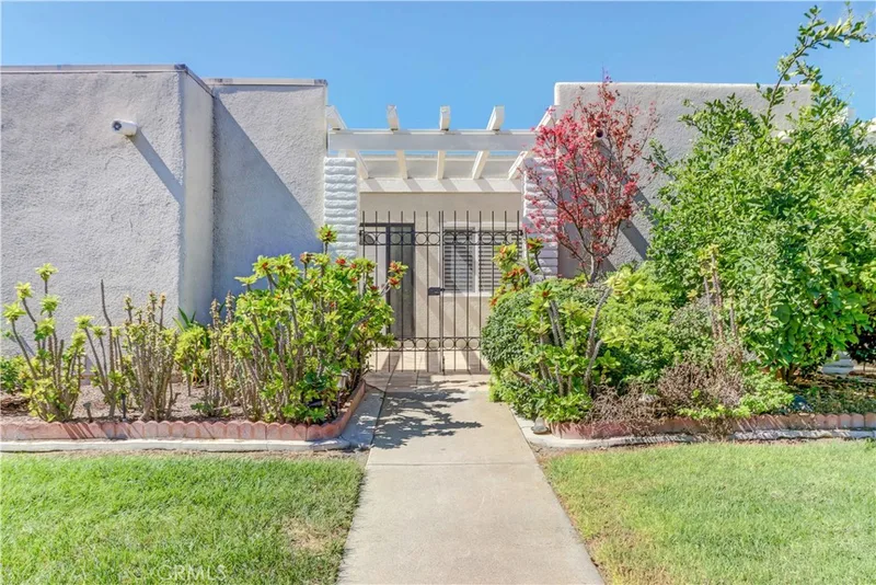 2005 Via Mariposa W B, Laguna Woods, CA 92637