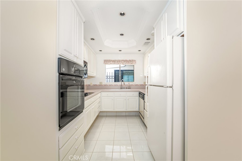 2005 Via Mariposa W D, Laguna Woods CA 92637 - photo 9