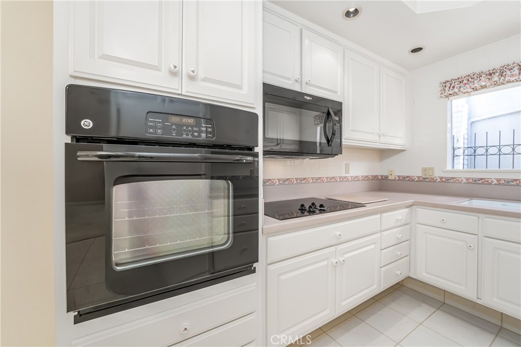 2005 Via Mariposa W D, Laguna Woods CA 92637 - photo 10
