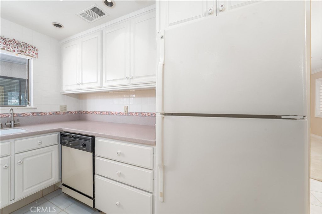 2005 Via Mariposa W D, Laguna Woods CA 92637 - photo 11