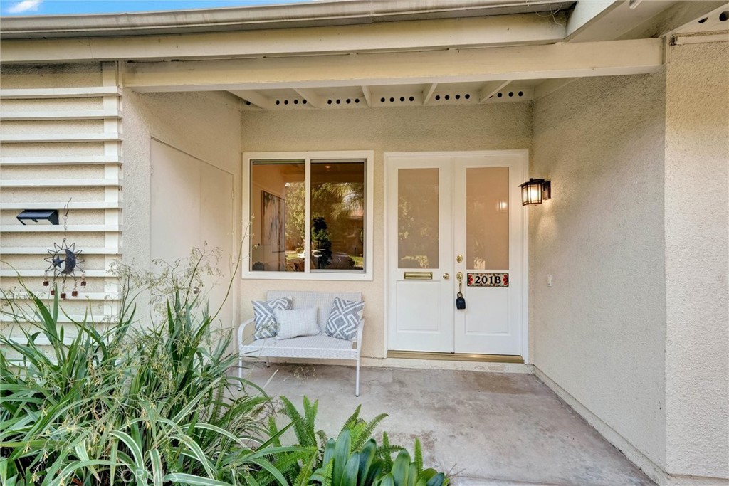 Entryway - 201 Avenida Majorca B, Laguna Woods CA 92637 - photo 2