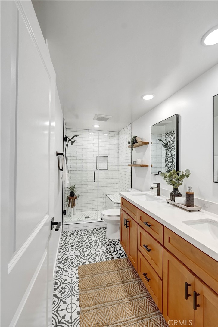 Master Bathroom - 201 Avenida Majorca B, Laguna Woods CA 92637 - photo 23