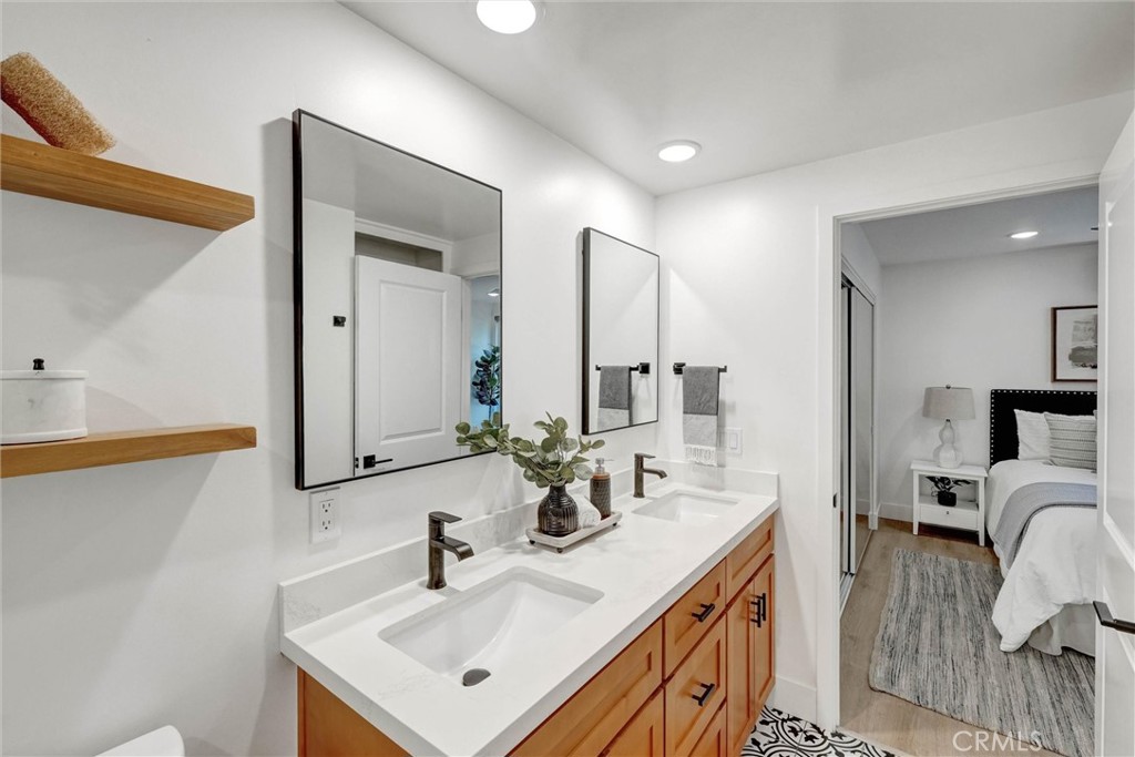 Master Bathroom - 201 Avenida Majorca B, Laguna Woods CA 92637 - photo 24