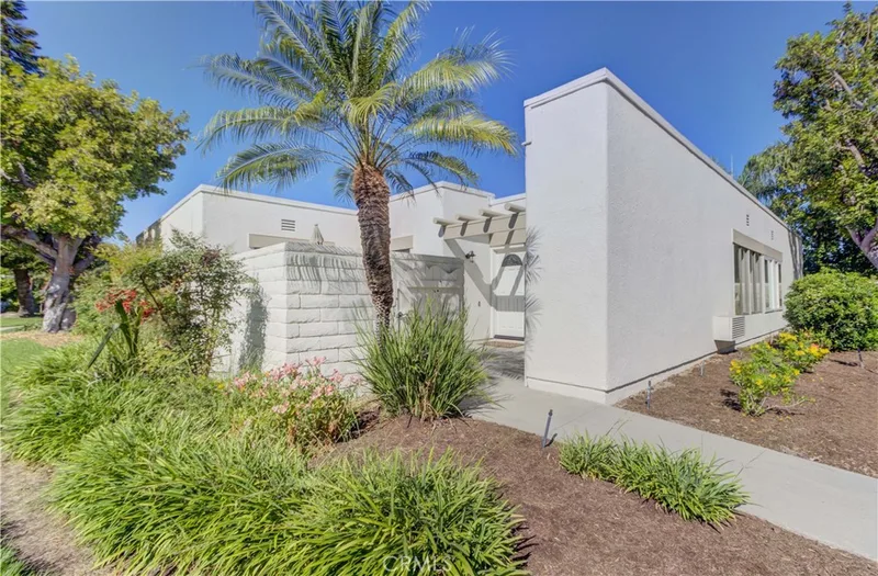 2015 Via Mariposa West B, Laguna Woods, CA 92637