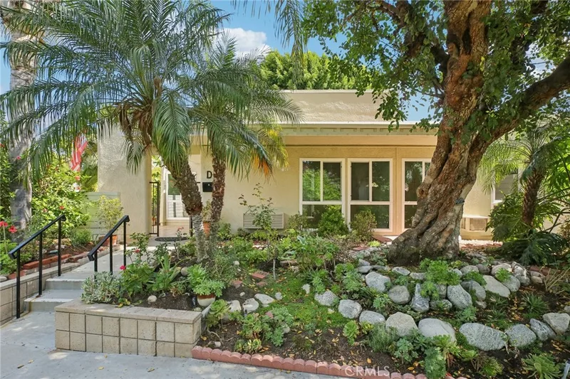 2019 Via Mariposa W D, Laguna Woods, CA 92637
