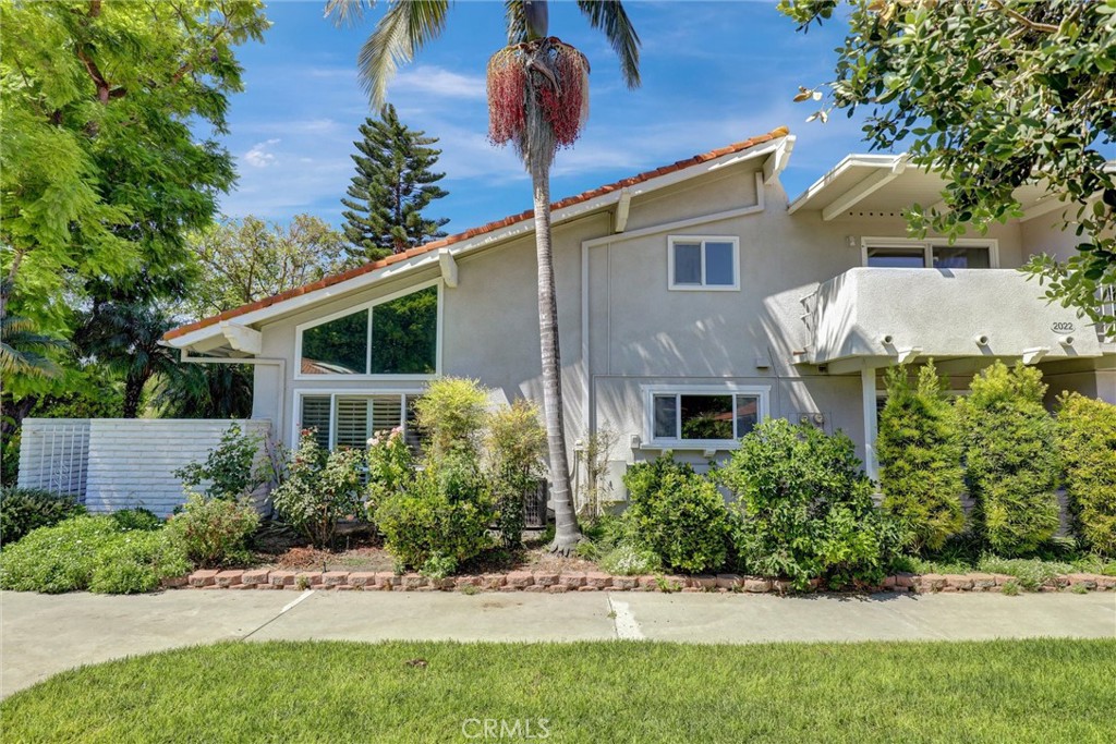 2 story townhouse 1300 sq ft. - 2022 E Via Mariposa D, Laguna Woods CA 92637 - photo 1