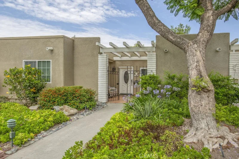 2044 Via Mariposa E B, Laguna Woods