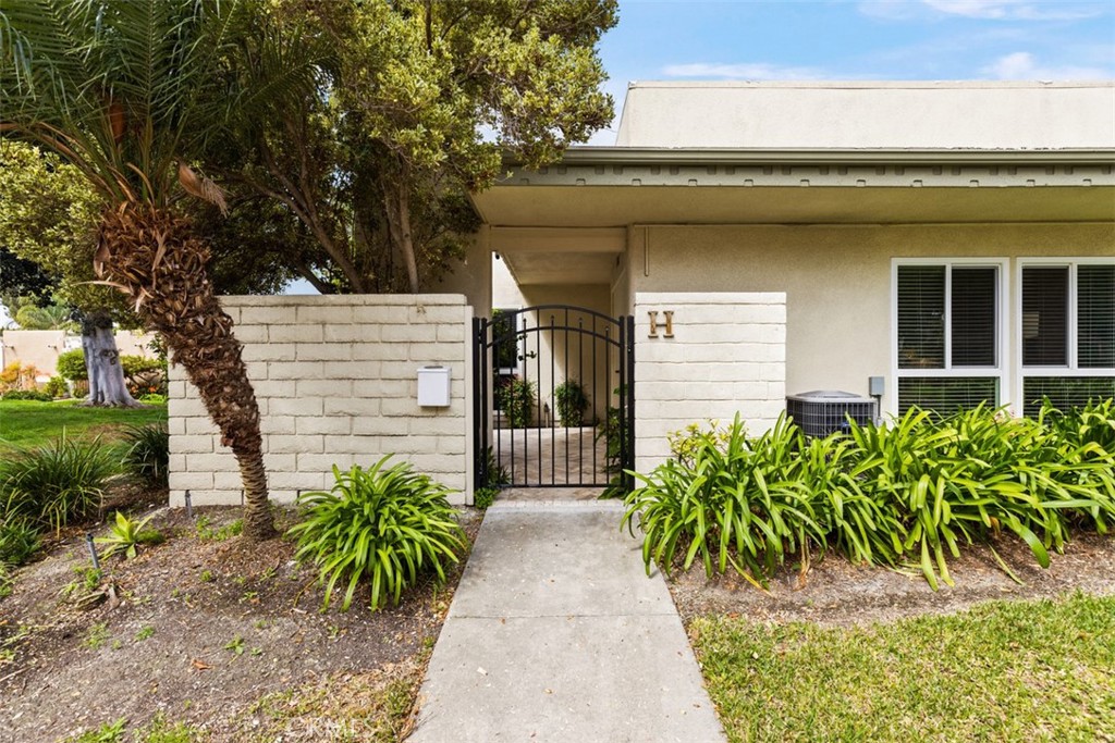 2049 Via Mariposa E H, Laguna Woods CA 92637 - photo 1