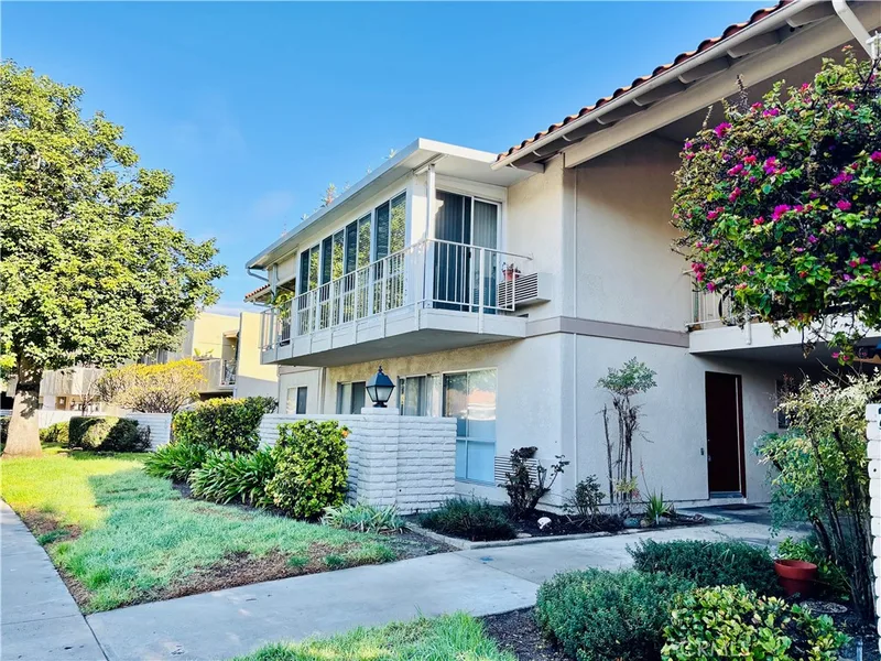 2106 Ronda Granda B, Laguna Woods, CA 92637