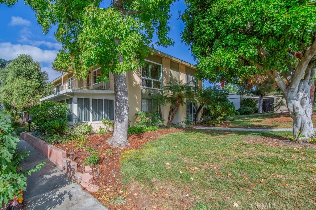 211 Avenida Majorca p, Laguna Woods CA 92637 - photo 1