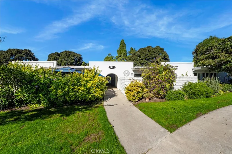 2111 Via Puerta S, Laguna Woods, CA 92637
