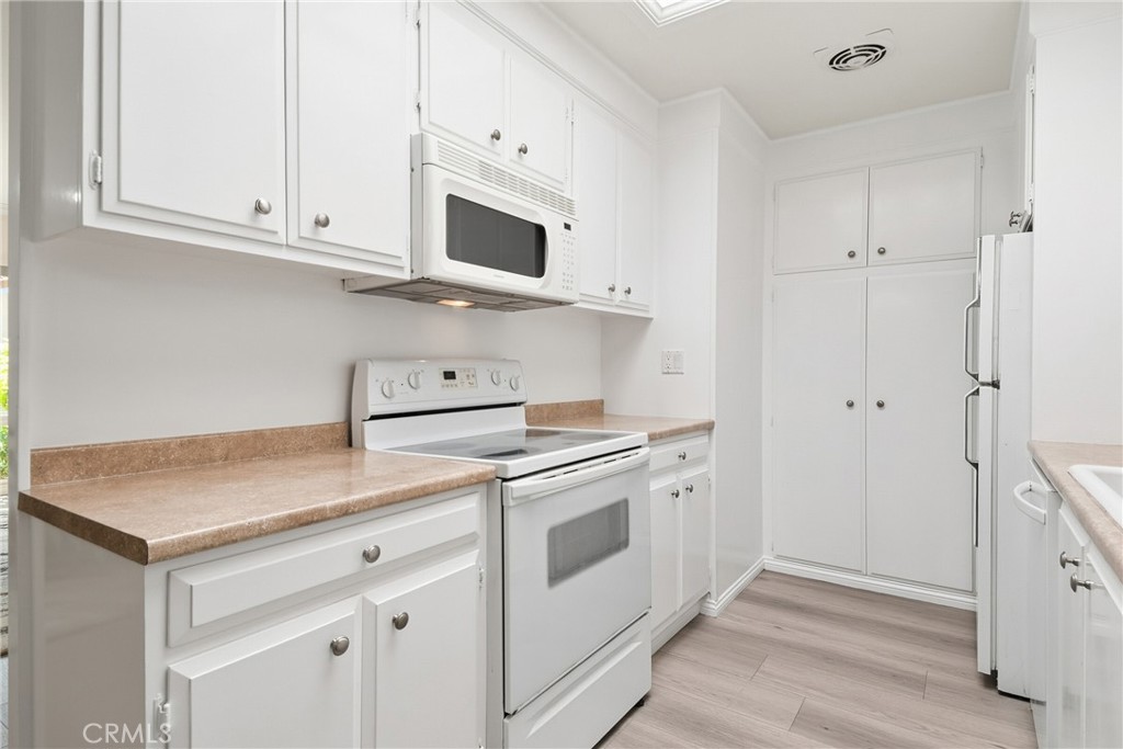 2132 Via Puerta E, Laguna Woods CA 92637 - photo 14