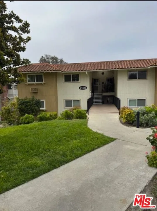 2136 Via Puerta N, Laguna Woods, CA 92637