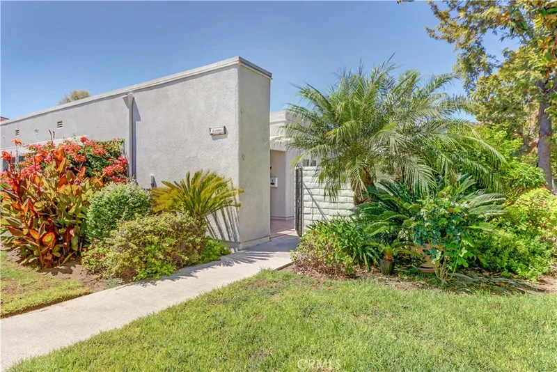 2159 Via Mariposa E C, Laguna Woods
