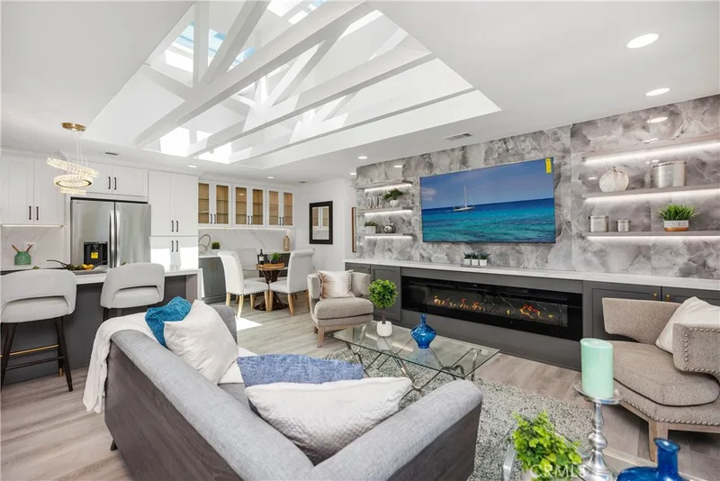 2171 Via Mariposa E N, Laguna Woods, CA 92637
