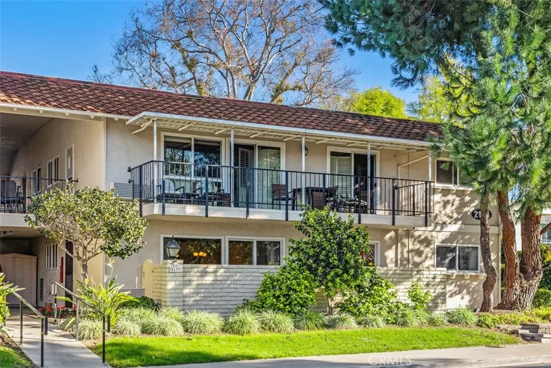 2174 Via Mariposa East A, Laguna Woods, CA 92637