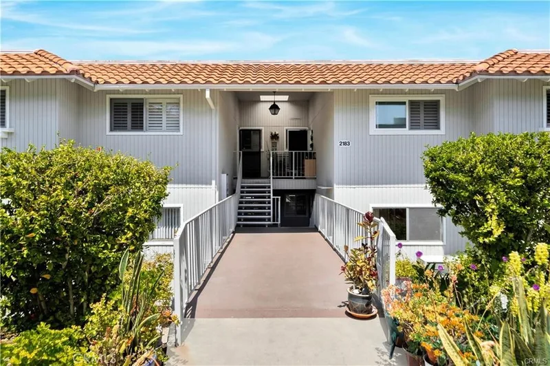 2183 E Via Mariposa B, Laguna Woods, CA 92637