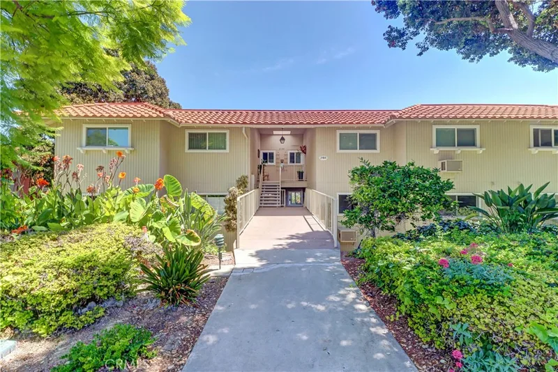 2184 Via Mariposa E B, Laguna Woods