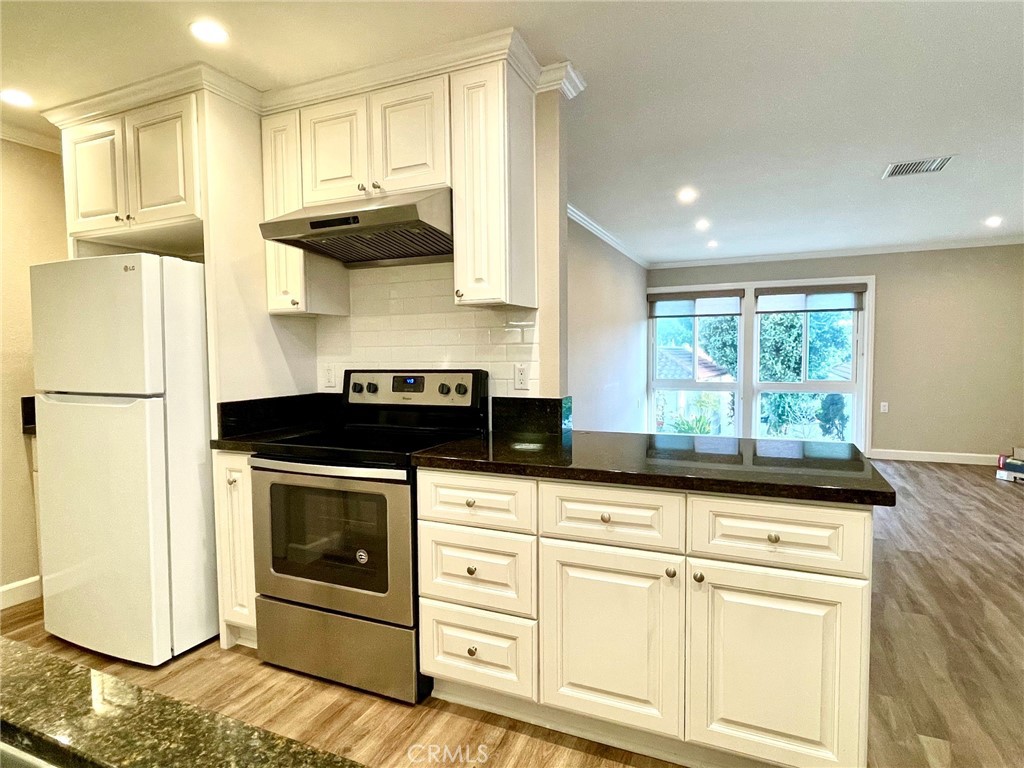 2192 E Via Mariposa E D, Laguna Woods CA 92637 - photo 8