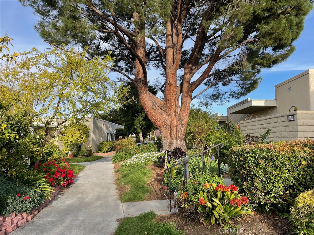 2192 E Via Mariposa E D, Laguna Woods CA 92637 - photo 13