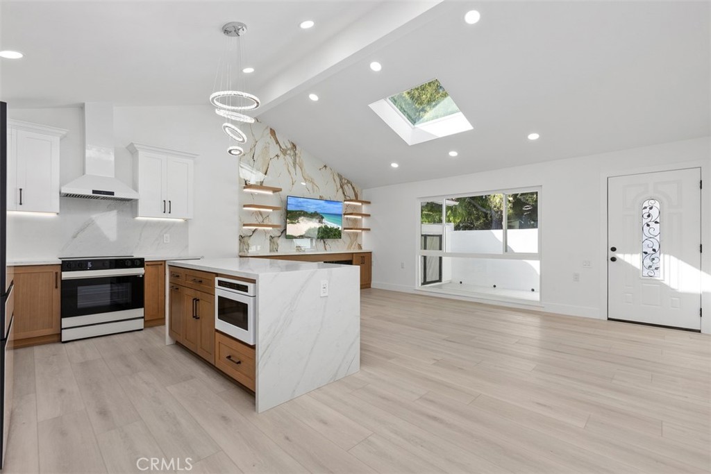 2197 Via Mariposa East B, Laguna Woods CA 92637 - photo 10