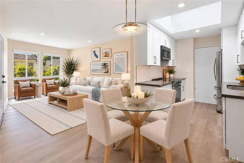 2200 Via Mariposa E, Laguna Woods