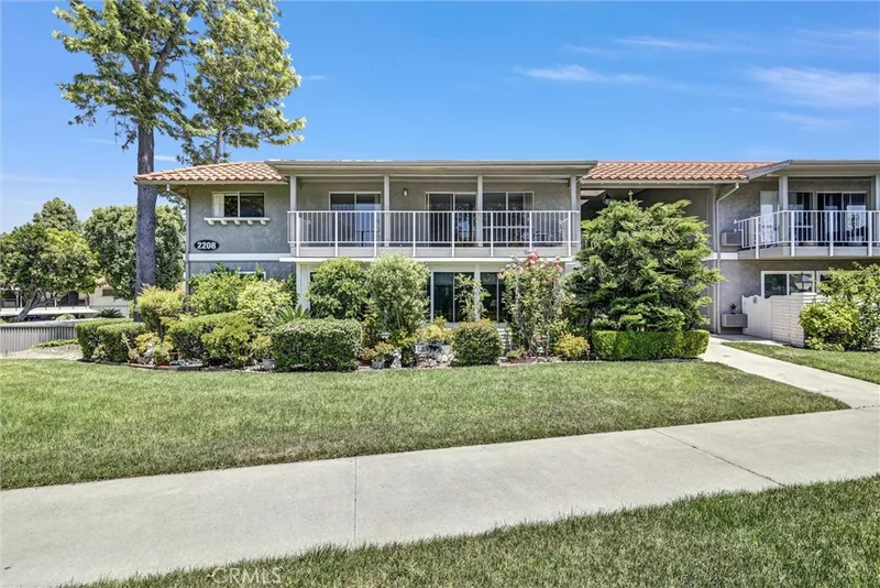 2208 Via Mariposa E Q, Laguna Woods