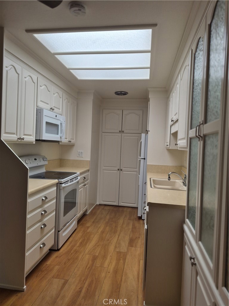 2238 Via Puerta A, Laguna Woods CA 92637 - photo 13