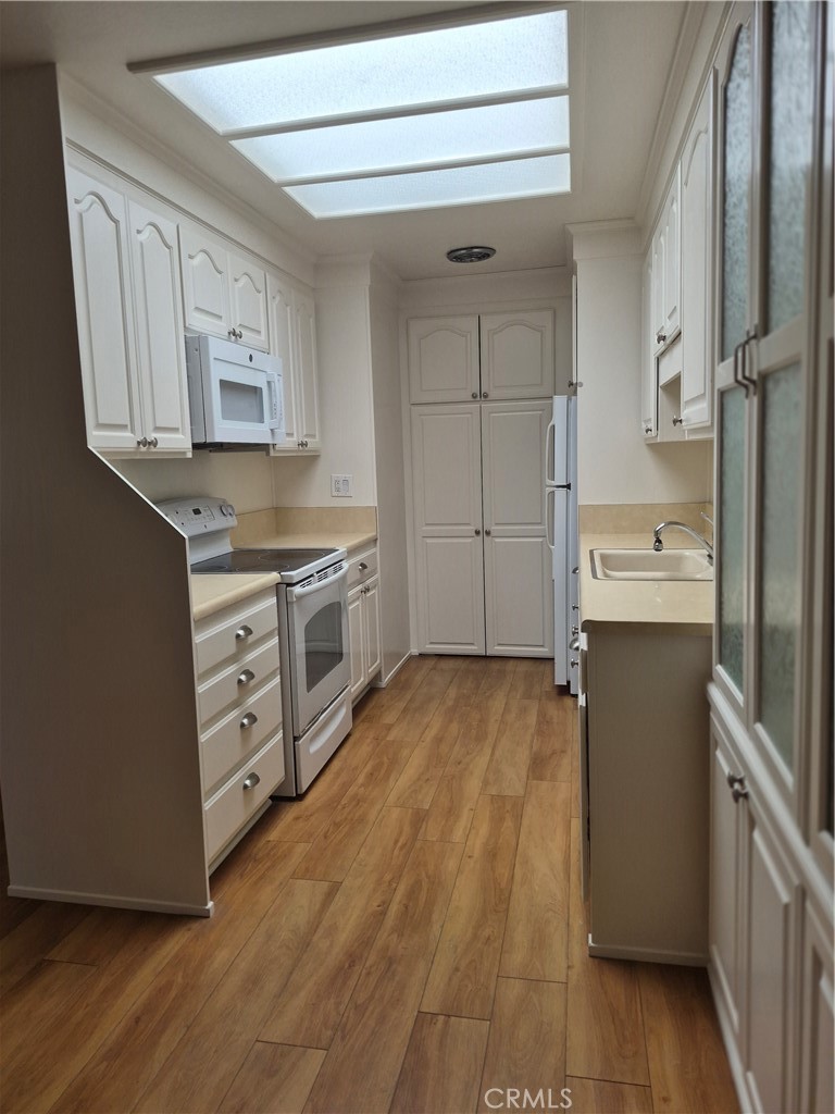 2238 Via Puerta A, Laguna Woods CA 92637 - photo 16
