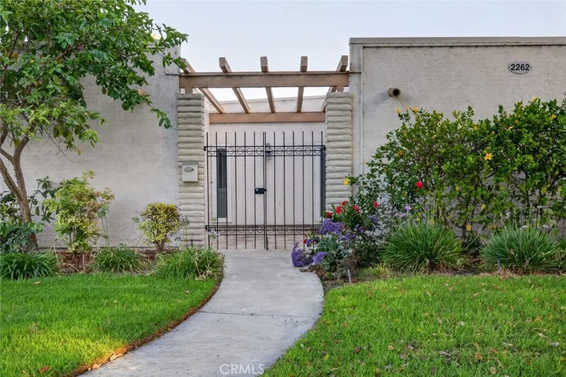 2262 Via Puerta D, Laguna Woods