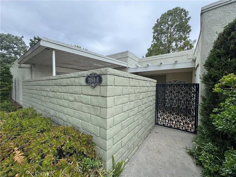 2264 Via Puerta B, Laguna Woods, CA 92637