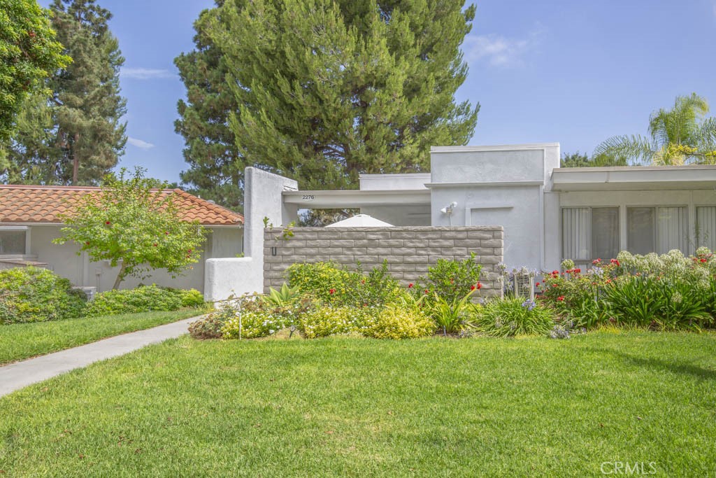 2276 Via Mariposa N, Laguna Woods CA 92637 - photo 1