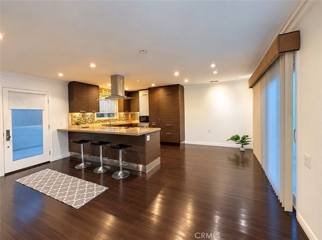 View of kitchen and dining room - 2346 Via Mariposa W A, Laguna Woods CA 92637 - photo 8
